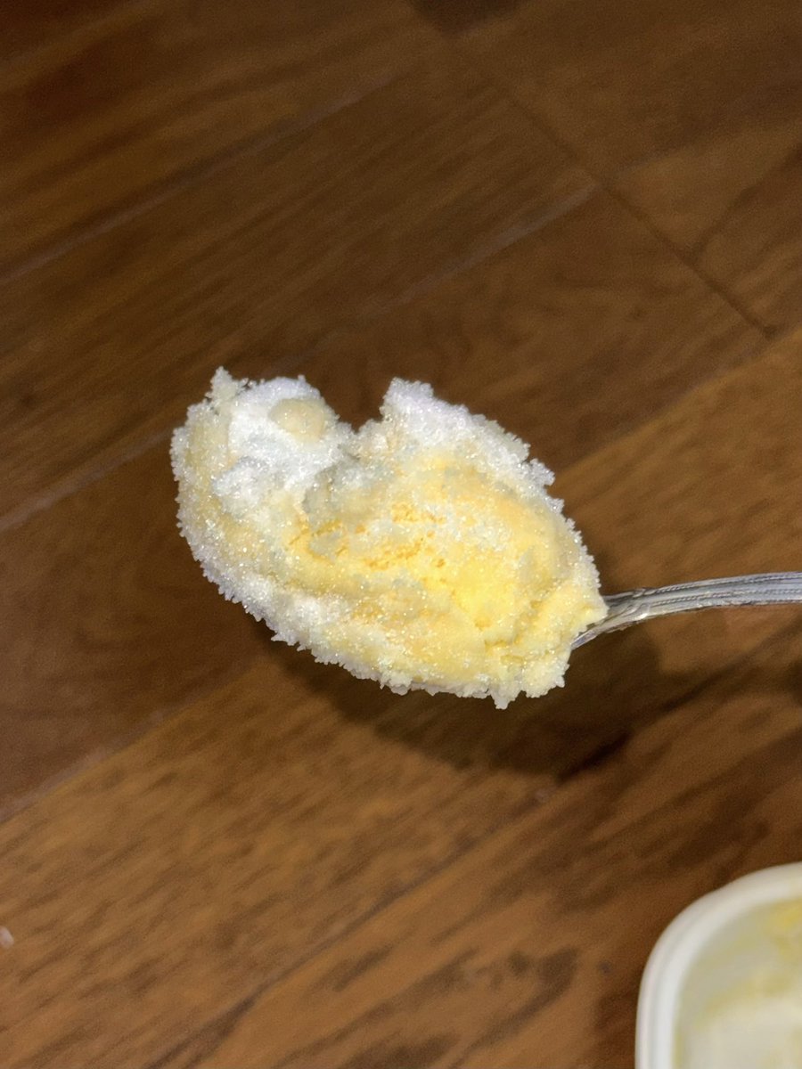 sesshokumakki's tweet photo. マーガリンと砂糖のジャリジャリ好きすぎて1箱食べたキチガイ https://t.co/SBK0Xvp8oo