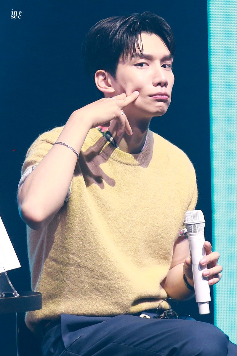 100ofsecond's tweet photo. 260711 Some-mer Wave 팬미팅 밤공
귀여운 짓 해줘서 고마워~~✨😆
#혁 #한상혁 #HYUK #빅스 #VIXX https://t.co/CsxSTuf8IR