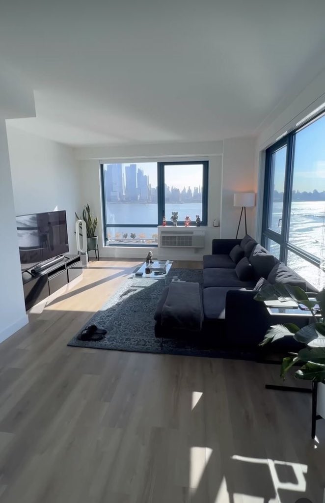 INTERIORPORN1's tweet photo. I dream of an apartment like this https://t.co/g2A057KrJx
