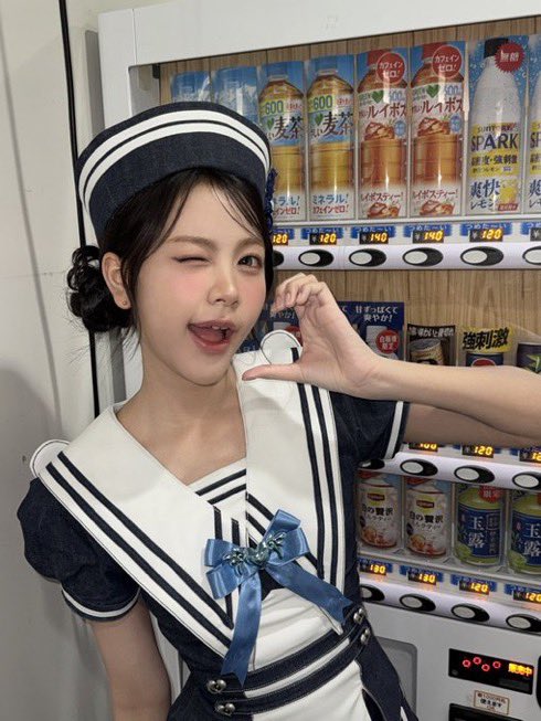 CarmenFr_Fan's tweet photo. WVRS › 15.07.2026

Carmen sur l’application !

#HEART2HEARTS #H2H #Hearts2Hearts #하츠투하츠 #CARMEN #카르멘 https://t.co/NefI3cmjEI