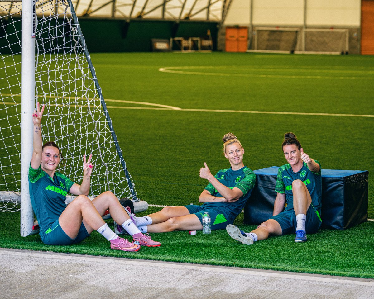 Wolves Women FC tweet media