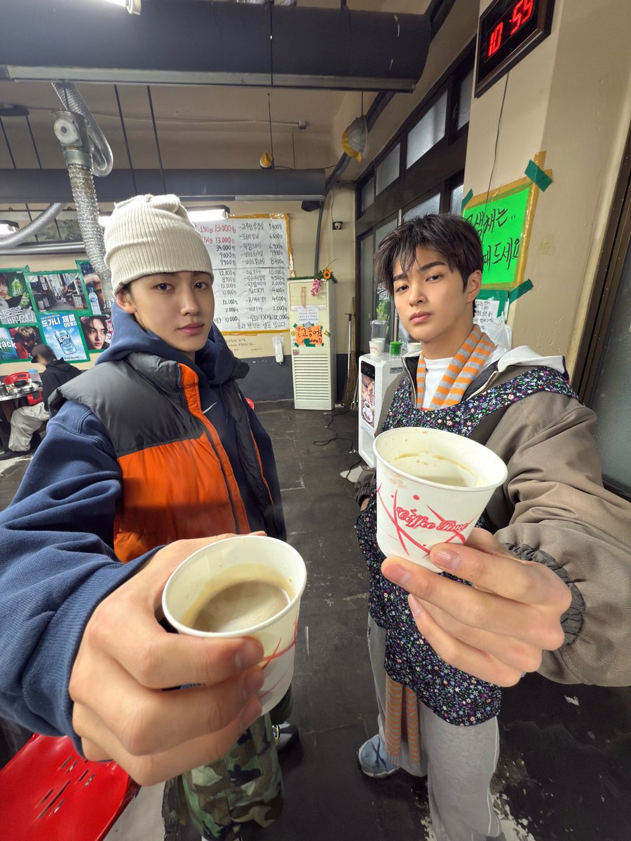 090113x090214's tweet photo. 260715 https://t.co/F4WcBNVDKU