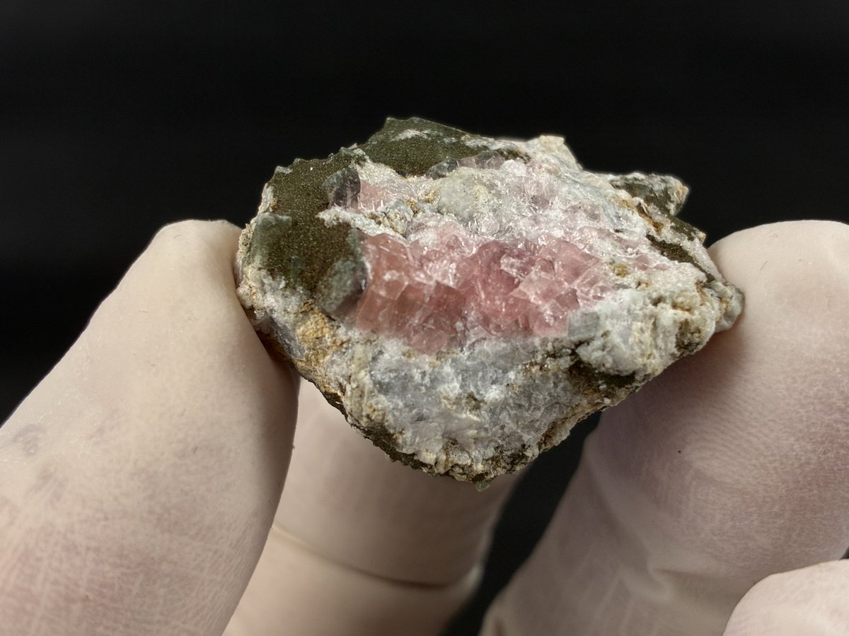 パーフェクトストーン tweet media