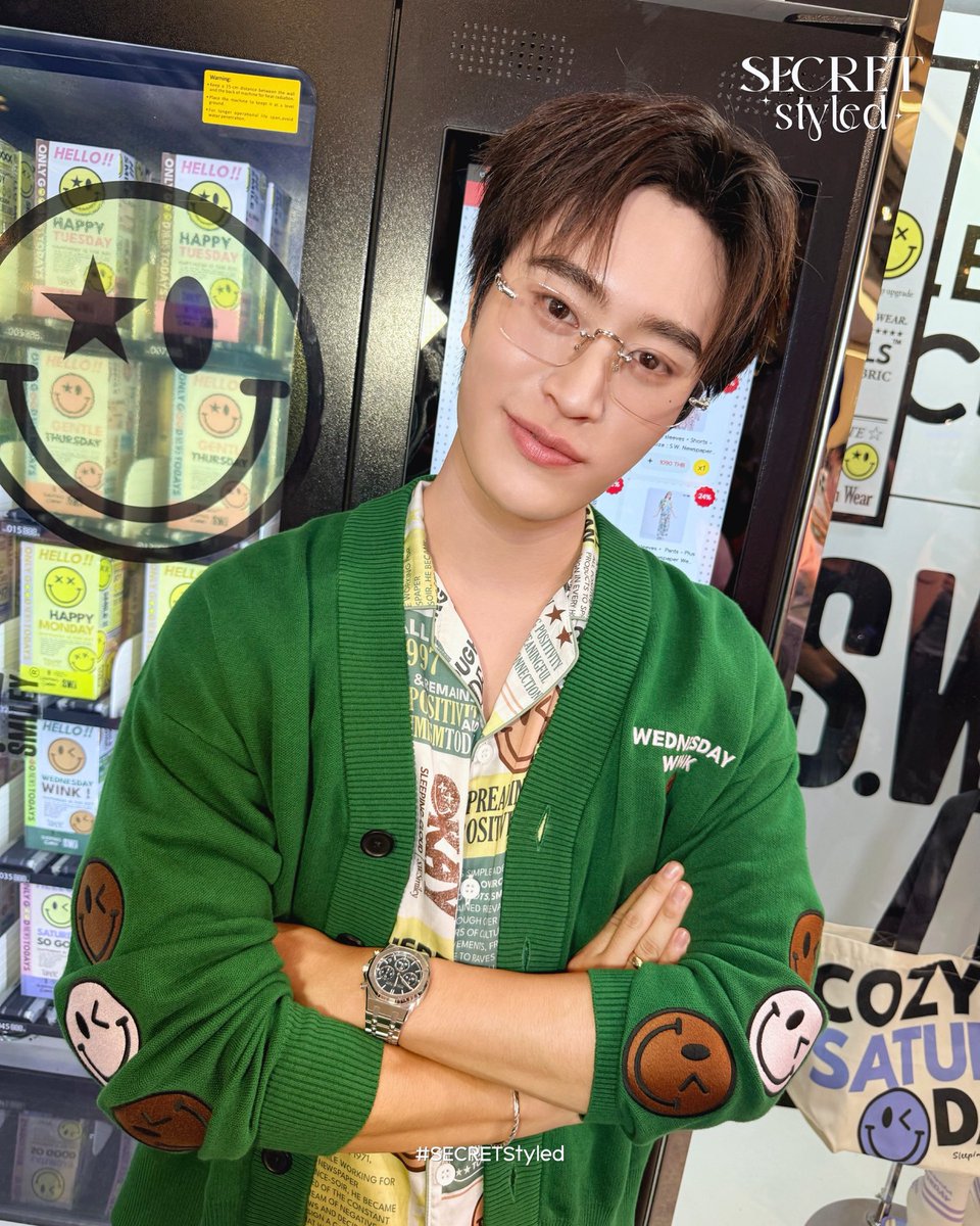 SECRET_Styled's tweet photo. #SleepingcloudTH 
#GeminixSleepingcloudSiamCenter
#Gemini_NT

นี่คือคนเท่!! “เจมีไนน์” ในงาน SLEEPING CLOUD "The New Era of Sleepwear" เปิดตัวนวัตกรรมผ้าซิกเนเจอร์ Lyocools™ CoolMode Fabric Technology หรือ "ชุดนอนผ้าติดแอร์" ภายใต้แนวคิด "Beyond Sleepwear. Into Sleep Care." ✨💤

#SleepUpgrade
#CloudFriends
#CloudModeChallenge
#SECRETStyled