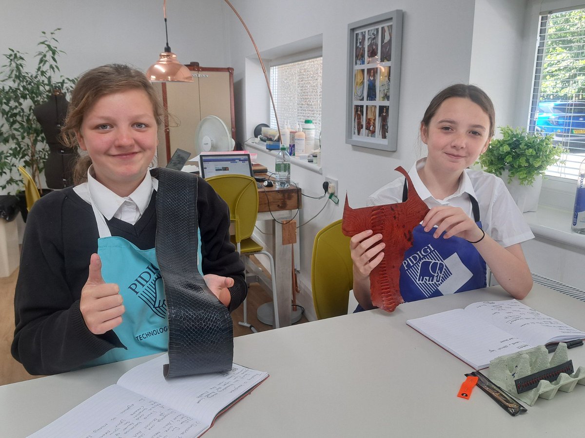 ValleyLAcademy's tweet photo. At Deni Deni learning about the different types of leathers and the animals that they come from. We've been exploring the ethics, sustainability, myths and misconceptions about the leather industry. #Ambition #BeEngaged #Creatives https://t.co/z3LfauHodR