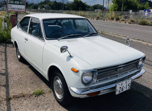 IXbE1IzHH3myazI's tweet photo. 気になる中古車！
「トヨタ カローラ スプリンター SL」
低グレード車っぽいホイールキャップが意外に似合っていますね😙 https://t.co/IPK1bInt7e