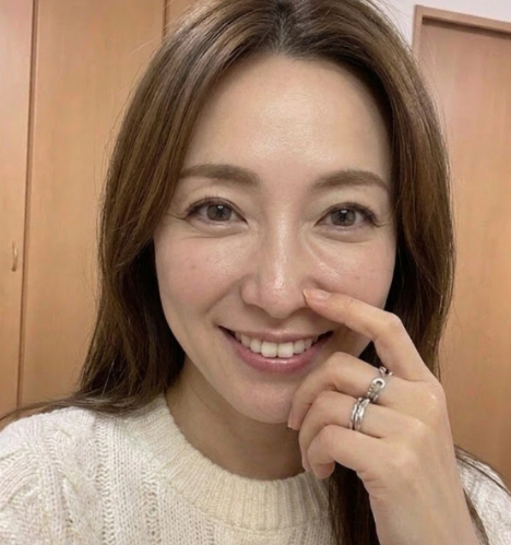 DannyEa58190856's tweet photo. 40過ぎたら恋愛なんて落ち着くと思ってた。
実際は、寂しさの隠し方だけ上手くなった感じ。
秘密で会える人ほしい... https://t.co/ieZiz4yS2m