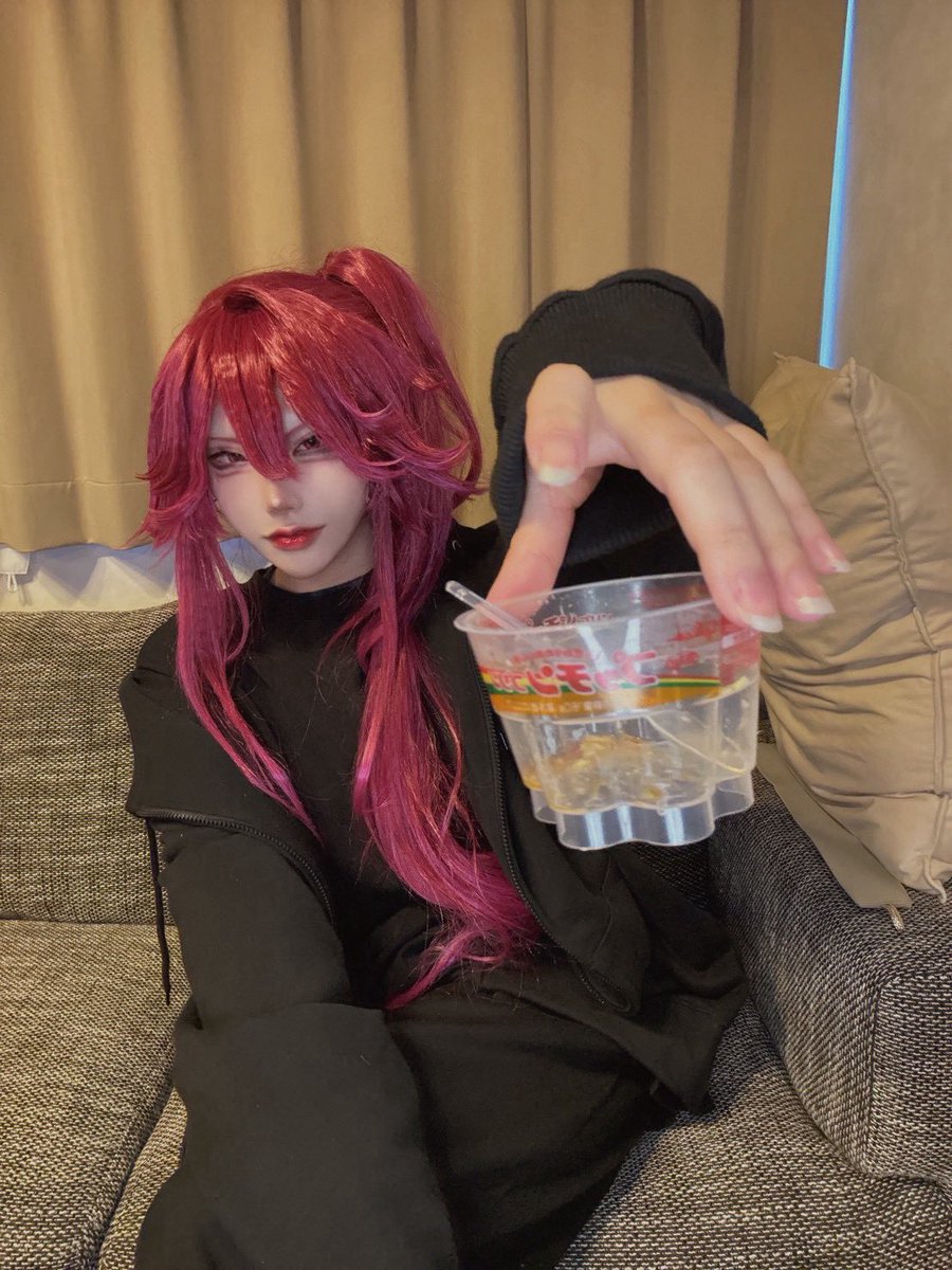 mm_purin_'s tweet photo. enst cosplay 🍮🔪 ⚠︎︎捏造 部屋着⚠︎︎

プリンとふたり。 https://t.co/JQN8CSZhdq