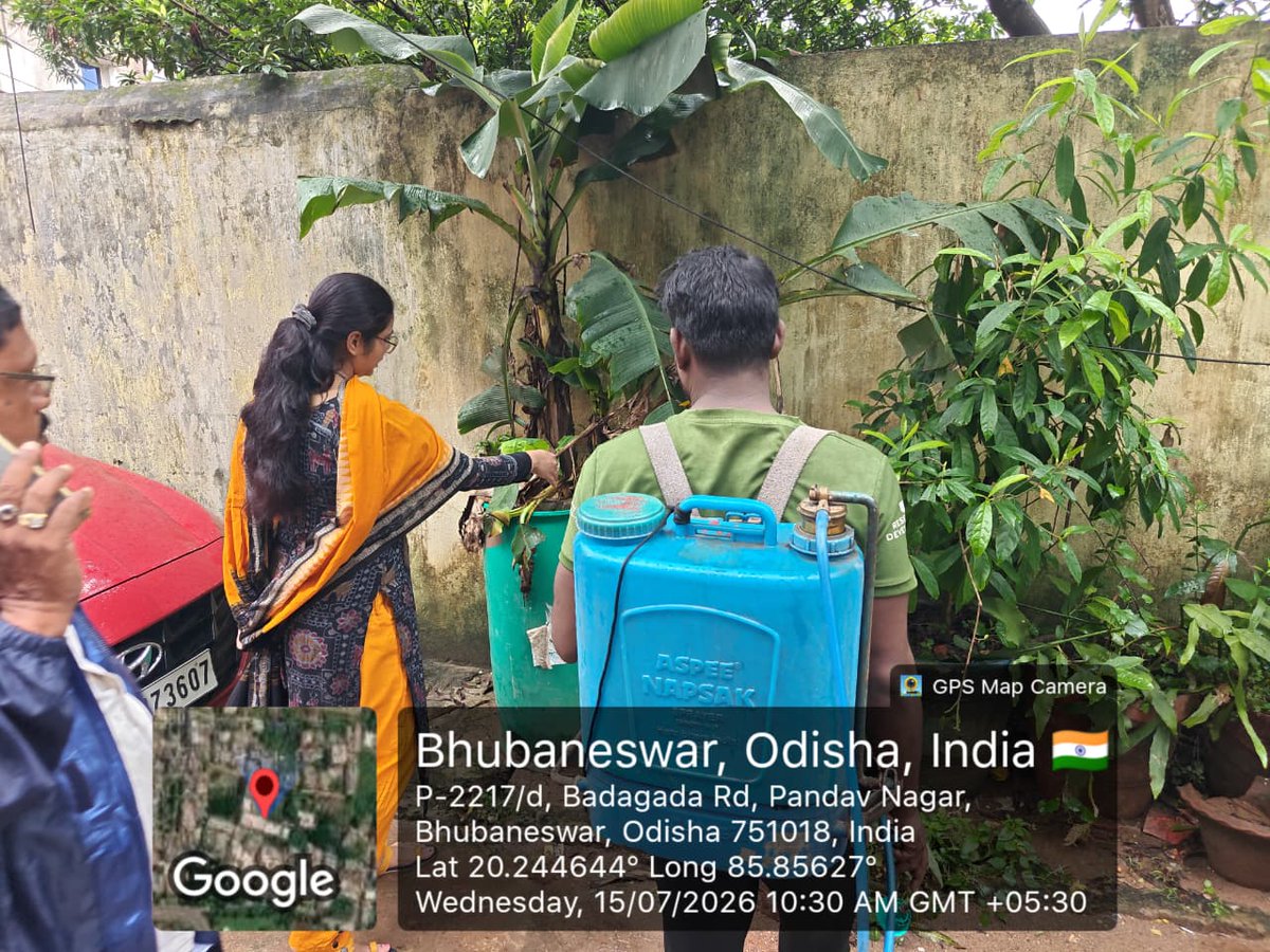 Bbsrumsu's tweet photo. Entomological surveillance and dengue risk assessment were conducted at Jharana Sahi, Ward No. 44, South-East Zone in coordination with the Filaria Inspector, Supervisor, and Anti-Larval Workers to strengthen dengue prevention and vector control measures.
#bbsrumsu #bmc #dengue https://t.co/ZE8VNafxAw