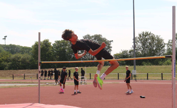 HarrisKingswood's tweet photo. Our annual Sports Day was a fantastic celebration of teamwork, determination and school spirit. Pupils gave their all in a range of track and field events, demonstrating resilience, enthusiasm and excellent sportsmanship throughout the day.

#Sportday https://t.co/NwmSp5tTeS