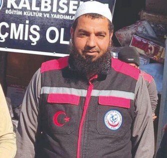 behestiismail's tweet photo. Senide unutmadık Sameh Aqtash 🤲🇵🇸

6 Şubat'ta yaşanan depremden sonra Filistinli Sameh Aqtash Kahramanmaraş'a gelerek enkaz arama kurtarma ve yardım çalışmalarında günlerce çalışmıştı.
Daha sonra memleketi Filistin'e döndüğünde terör örgütü israilin saldırısı sonucu Nablus'ta şehit edildi.
Sessizce geldi, günlerce çalıştı, yüzlerce cana hizmet etti, bu topraklara ihanet etmedi ve sessizce şehit oldu.
Allah şehadetini kabul etsin 🌹🤲