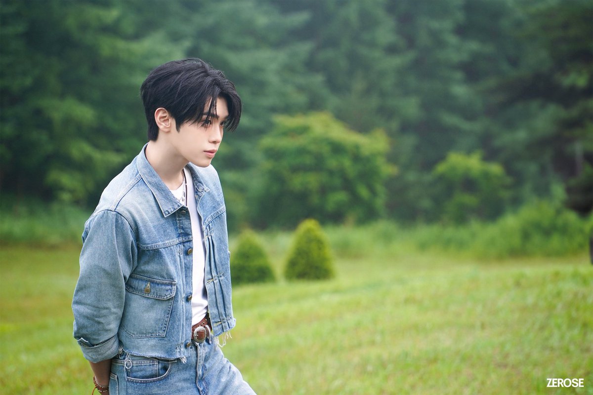 traelxve's tweet photo. ZEROBASEONE KIM TAE RAE 'Good Goodbye' Behind Photo #김태래 https://t.co/1bbGIijTiO