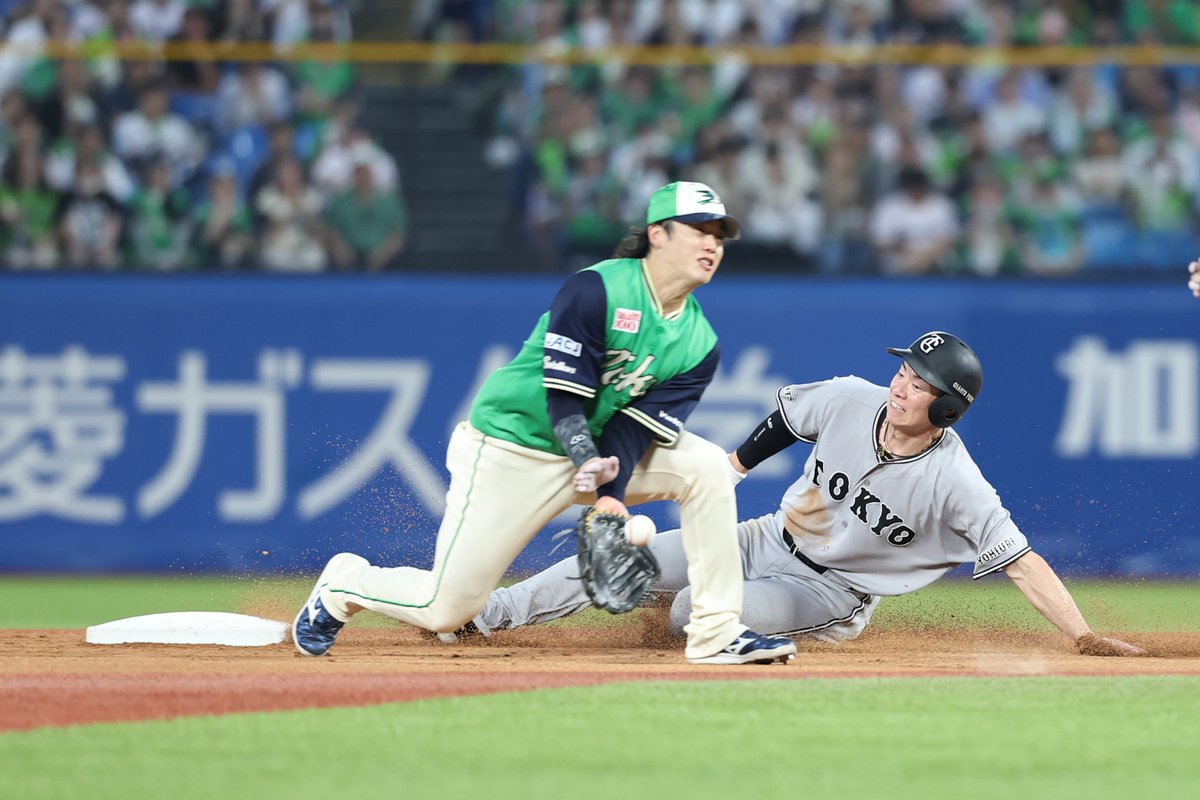 TokyoGiants's tweet photo. 【四回表】巨人 0-1 ヤクルト

#松本剛 選手が盗塁を決め無死二三塁！ https://t.co/8sFpN6UIGv