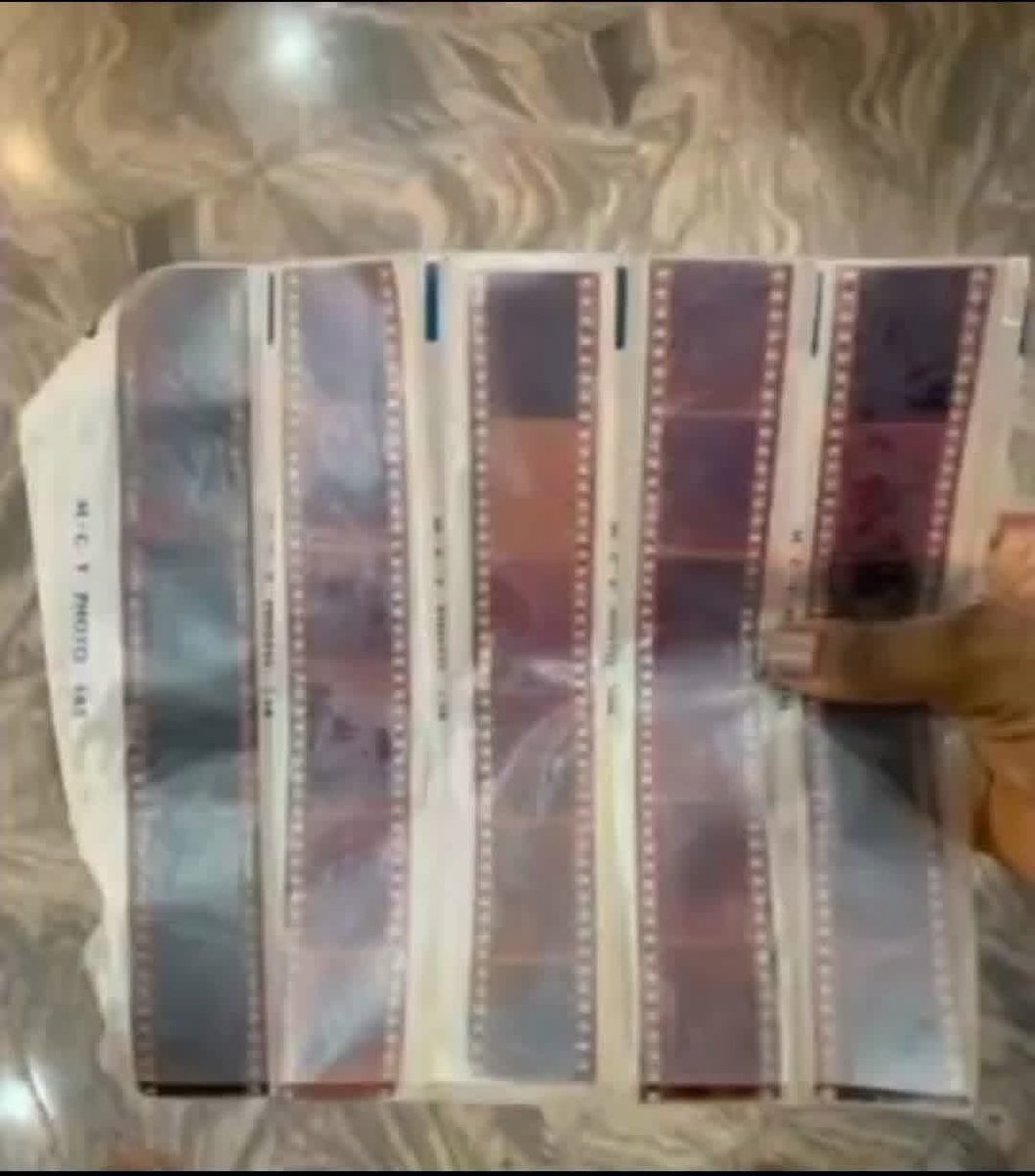 TeeMento's tweet photo. Gen Z, what is this?
A. Mini X ray film
B. Cinema logo part
C. Others, state _____ https://t.co/wVMYO1ceRx