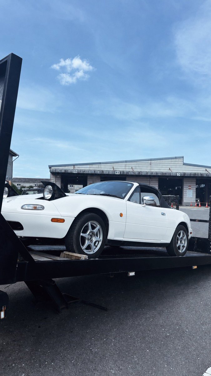 aaaaa_____ya_'s tweet photo. カスタムの為に車検切ってたNA

エンジンおろして全部バラいて組み直したりしたのですんなり通ったらラッキーくらいに思ってたけど一発で無事に通りました🔥
まだ作業は残っているけれど、ようやく運転できる状態になったのめちゃくちゃ嬉しい https://t.co/CUYIe942wv