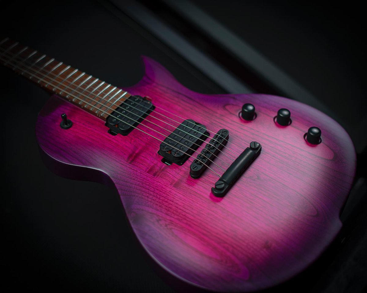 HWtoSH's tweet photo. 【SOLAR GUITARS / GC2.6TPB】
SOLAR GUITARSのシングルカット「G」シェイプ、GC2.6TPBが¥128,000→¥89,800の特別価格で販売中!パワフルなサウンドとスタイリッシュなデザインが魅力。お見逃しなく!
#ギター #WILLITCHUG #SOLAR https://t.co/2PLXunlptT