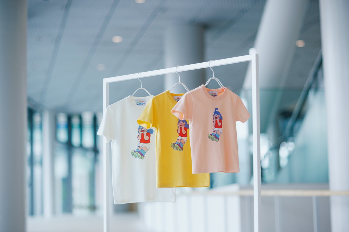 ミュージアムショップでは、UZUキッズTシャツを販売しています