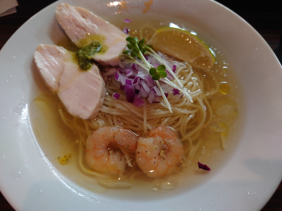 _DeadEcho_'s tweet photo. のりさんがめっちゃ美味しそうな冷やしラーメンを食べていた。

ので

定時ダッシュで食べてきました👍
さっぱりしているけどオリーブオイルが香ってとても美味しい…🤤 https://t.co/9gLFanz9e4