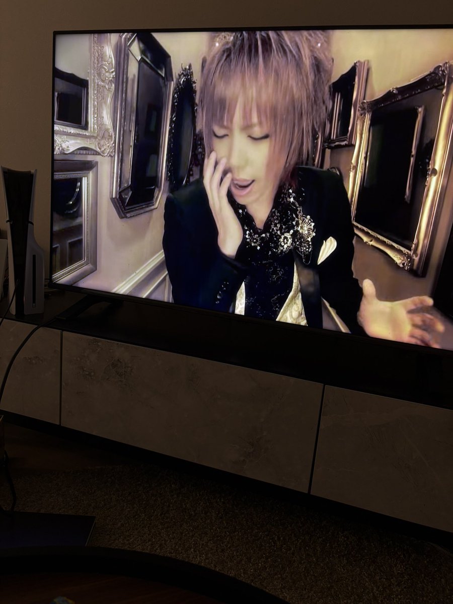 kWgb8HtT6KZdrFl's tweet photo. 全男子この髪型しろ https://t.co/UfclCCe0Qn