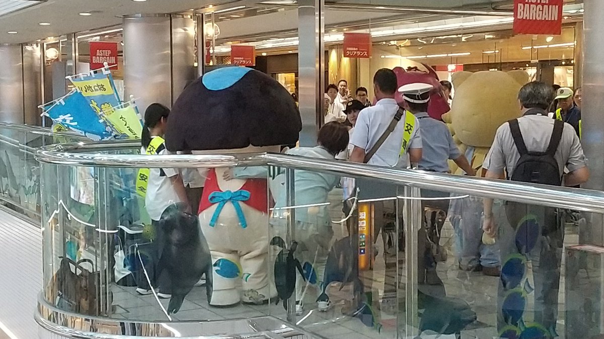 namagawa's tweet photo. 今日なんかやってましたが途中一瞬金太郎が引っ込んだので不安になった。中の人熱中症にならないようにお気をつけ下さい。 https://t.co/Mbjzf9lmS0
