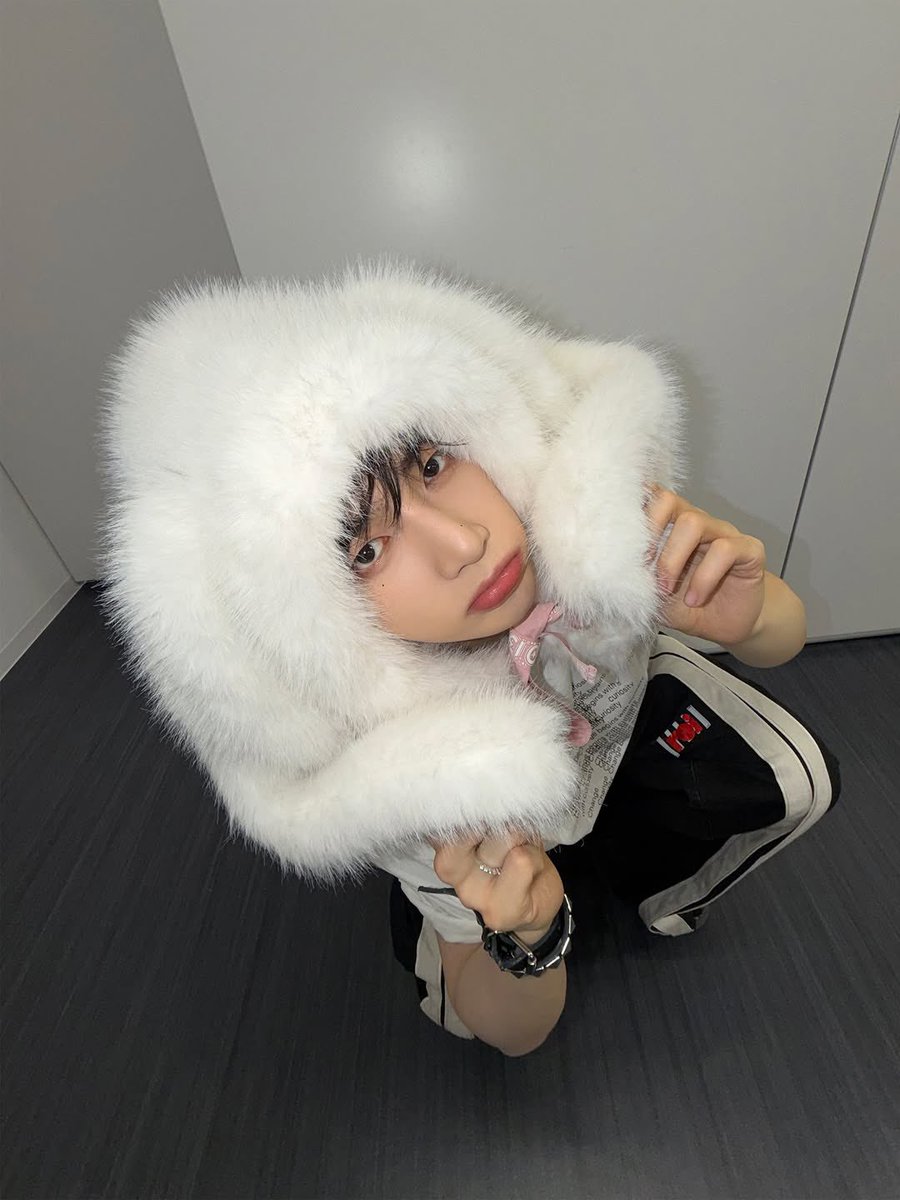zb1_kae's tweet photo. みーちゃんと始まるギリギリまで、Happy &amp;の最初の掛け声練習しとったんに、可愛すぎるハオ登場で叫びすぎて、エンダブルっが入りそびれちゃった( ´•ᴗ•ก )それもまた思い出📷💭💓 https://t.co/gnDr5Ppuas