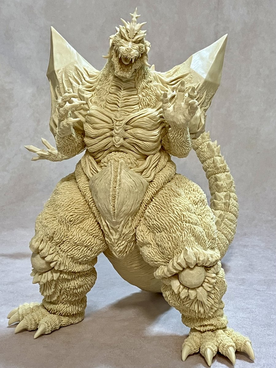 yochan8991's tweet photo. 仮組みができましたので改めて告知させていただきます。📝

WF2026夏

新作『破壊神スペースゴジラ』

〈高さ〉約27cm

〈価格〉45,000円

〈複製〉 RCベルグ

未塗装未組立レジンキット

『四畳半工房』6-22-10 (6ホール)にて販売します。
よろしくお願いいたします！ https://t.co/r29xkcksI8