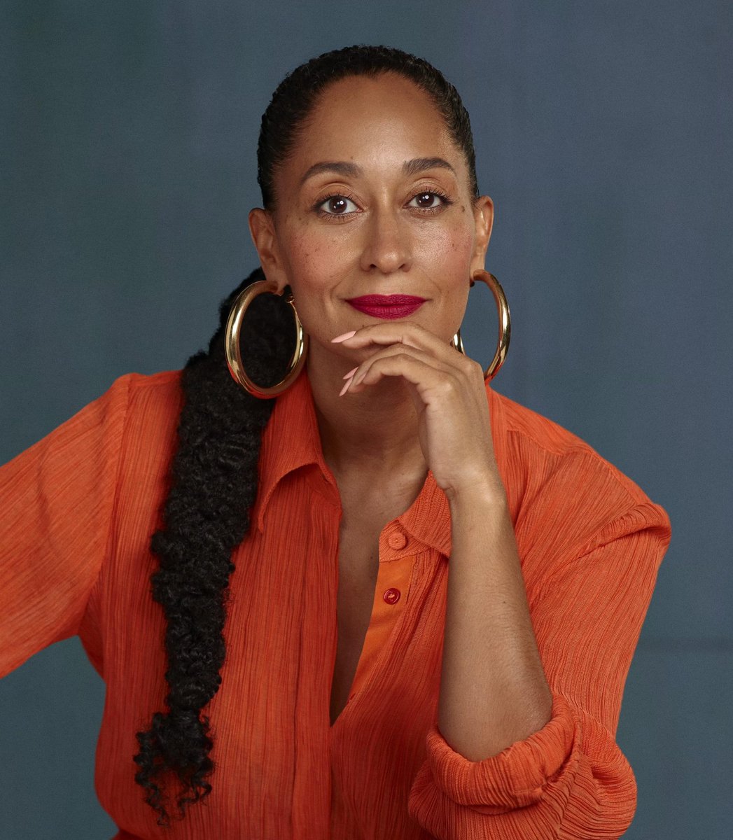 blackishpress's tweet photo. Tracee Ellis Ross talks about how she adopted her father's name, "Ellis," rather than "Silberstein"

“I was born Tracee Joy Silberstein. My middle name is Joy. That's what's on my birth certificate. And then Tracee Joy Ross Silberstein became the name that I had all through grade school. So I was TJRS. And I don't know where, what, why, I don't know what that was, we lost Silberstein. My dad is Robert Ellis Silberstein. But he goes by Bob Ellis. And him and his wife, my stepmom, are Bob and Susan Ellis.

We all dropped Silberstein. I became Tracee Joy Ross. And then here's the key. When I joined SAG, I was, you know, nobody uses their middle name —You're Tracee Ross. And when I joined SAG, there was another Tracey Ross, from Star Search. And so I could put Joy in my name and be Tracee Joy Ross, but I really wanted, when my name hit the screen, for everyone to know that I was not just my mom's daughter, but also my dad's daughter. And so I am Tracee Ellis Ross.

So that every time I'm up there, Bob Ellis knows ‘that's my kid’ and Diana Ross knows ‘that's also my kid’. And it's like she's proud of us both.”
