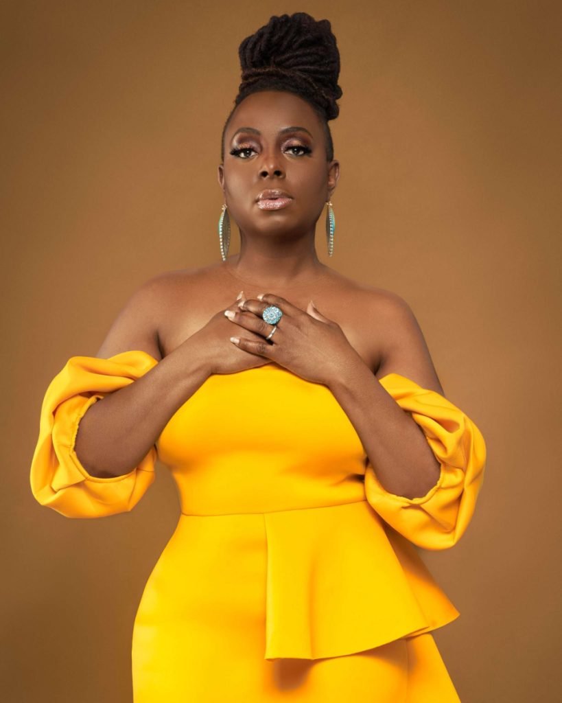 bioncefoxx's tweet photo. @ledisi will be at Horseshoe Casino in Hammond on July 25th. I'll have a pair of tickets for YOU in the 11 a.m. hour on the #BFX on @V103! All you have to do is call in to win and be the correct caller! xoxo https://t.co/4FkCzJaIrQ
