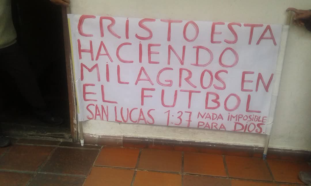 PastorFabi76307's tweet photo. @Argentina EN CATAR LES DIJE Q SI DIOS Y SU HIJO QUERIAN, LES DABA EL MUNDIAL Y A SI FUE. HOY SON LOS FAVORITOS, SOLO UN MILAGRO INGLATERRA GANE.HE DICHO MAS DE 214 CAMPEONES EN EL DEPORTE SOBRE TODO EN EL FÚTBOL TESTIGOS HINCHAS UNOS POR LÓGICA Y OTROS POR MILAGROS SAN LUCAS 1 37 SALUDOS https://t.co/LIA4pa7SZj