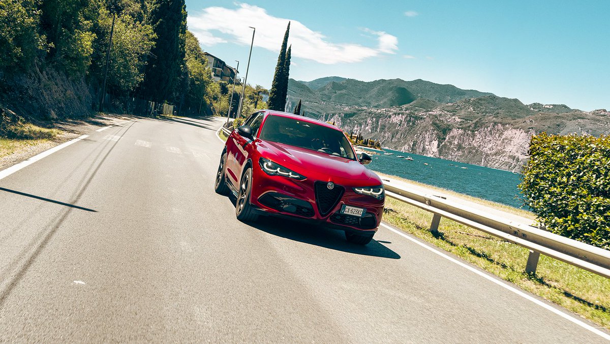 AlfaRomeoIT's tweet photo. La ricerca dell'eccellenza guida ogni performance. È il principio che unisce Alfa Romeo e Foiling Week 2026: una visione fondata su innovazione tecnologica e spirito sportivo. Due mondi. Un'unica vocazione: superare ogni limite.
#AlfaRomeo #wearefoiling #foilingweek https://t.co/vAvjNpGWNF