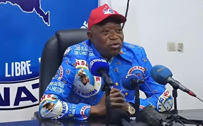 OuraganCd's tweet photo. #RDC : Le secrétaire permanent de l'Union sacrée de la nation (USN), André Mbata, réaffirme son appel à la mobilisation, invitant partis, regroupements et personnalités membres de la plateforme à se préparer à manifester le 22 juillet à Kinshasa, à l'intérieur du pays et dans la diaspora. 

Répondant implicitement au désaveu de l'UDPS, il a précisé que l'USN, qui revendique plus de 900 composantes, ne saurait être réduite à l'une d'entre elles, et qu'une déclaration contraire émanant d'un responsable de parti n'engagerait que sa personne. Il a par ailleurs appelé les membres de la plateforme à ignorer tout message qui ne proviendrait pas directement de lui, en sa qualité de porte-parole officiel de l'USN.