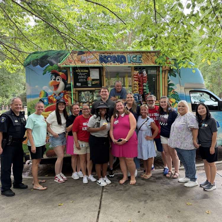 ConroeHSCISD's tweet photo. Come see us at Forest Island Park in Woodforest and get some free Kona Ice! We will be here until 11:30. https://t.co/LlX8oDTKcX
