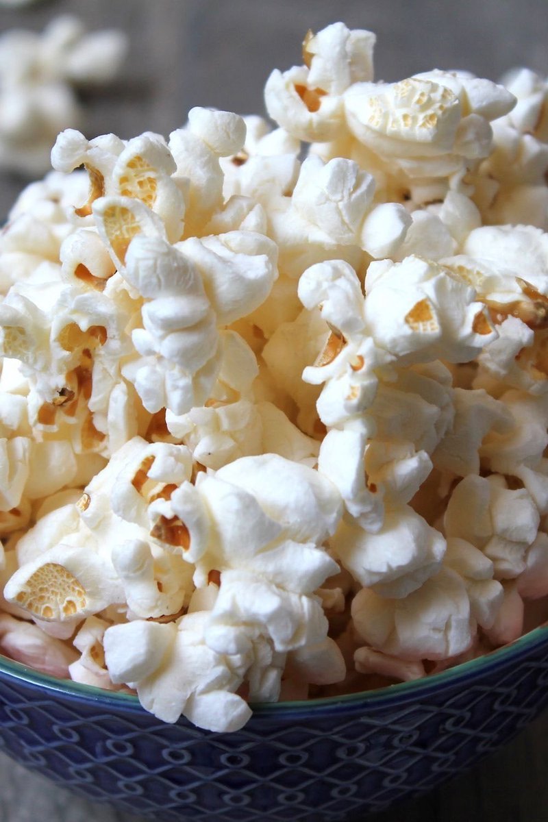 Valor_Empire's tweet photo. 6 YEARS IN THE GYM TAUGHT ME THE BEST FOODS FOR WEIGHT LOSS.

1. Popcorn https://t.co/ZlIvUDX5s7
