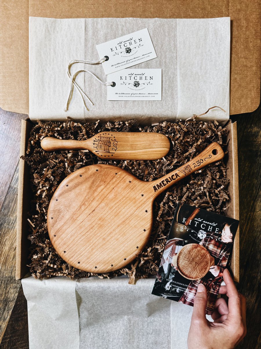polderfamily's tweet photo. Another beautiful order of limited edition America 250 #dreamware pieces shipping out. 🇺🇸
This is Patriot Spurtle 7/17 and All American Cheese Board 9/17 in Cherry.
Thank you so much for shopping our America 250 Collection! https://t.co/Gs050rcfPI https://t.co/R4gzvwYY9c