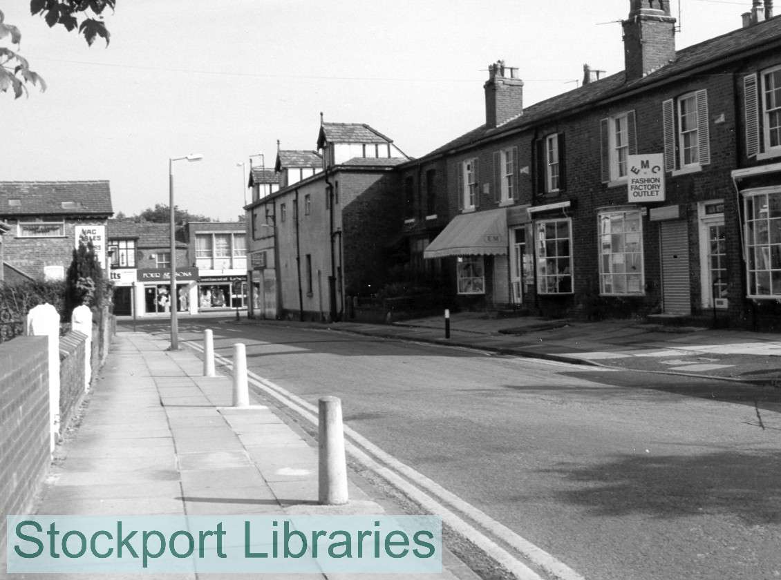 SMBC_Libraries's tweet photo. For #WhereinStockportWednesday this week from #StockportHeritage Library, we are in 1994 but whereabouts in the borough are we? For more photos looking at #Stockport through the years https://t.co/ta4MxP1eUb https://t.co/5TbNMeX8FF