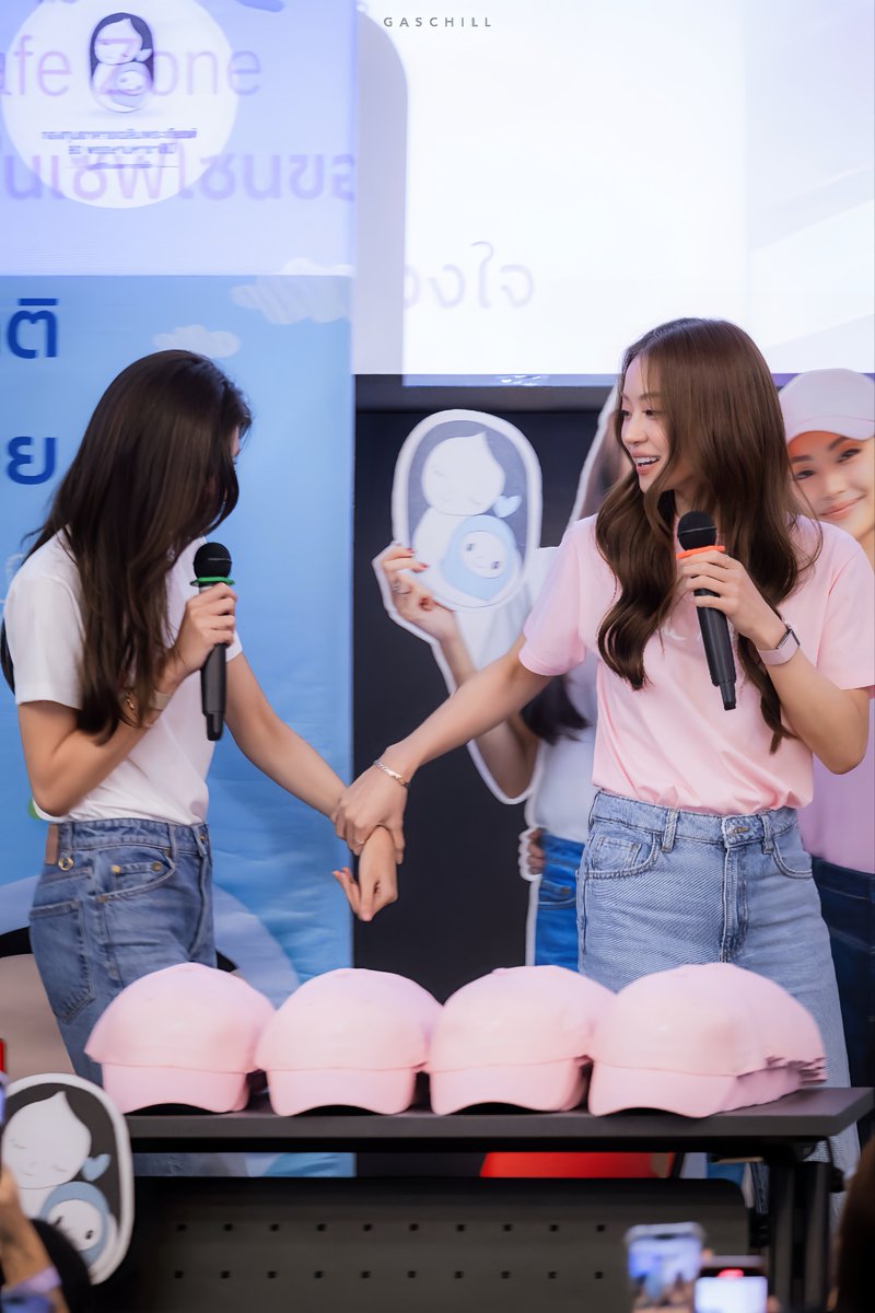 GasChill's tweet photo. บ้านนี้ใครใหญ่ รู้เรื่องเน้าะ 😊

LITTLE MIRACLE WITH LENAMIU
#LMLenaMiuXLittleMiracle

#LenaMiu #ลีน่าหมิว
#LalinaLena #MiuNatsha https://t.co/nkwG6VqFdG