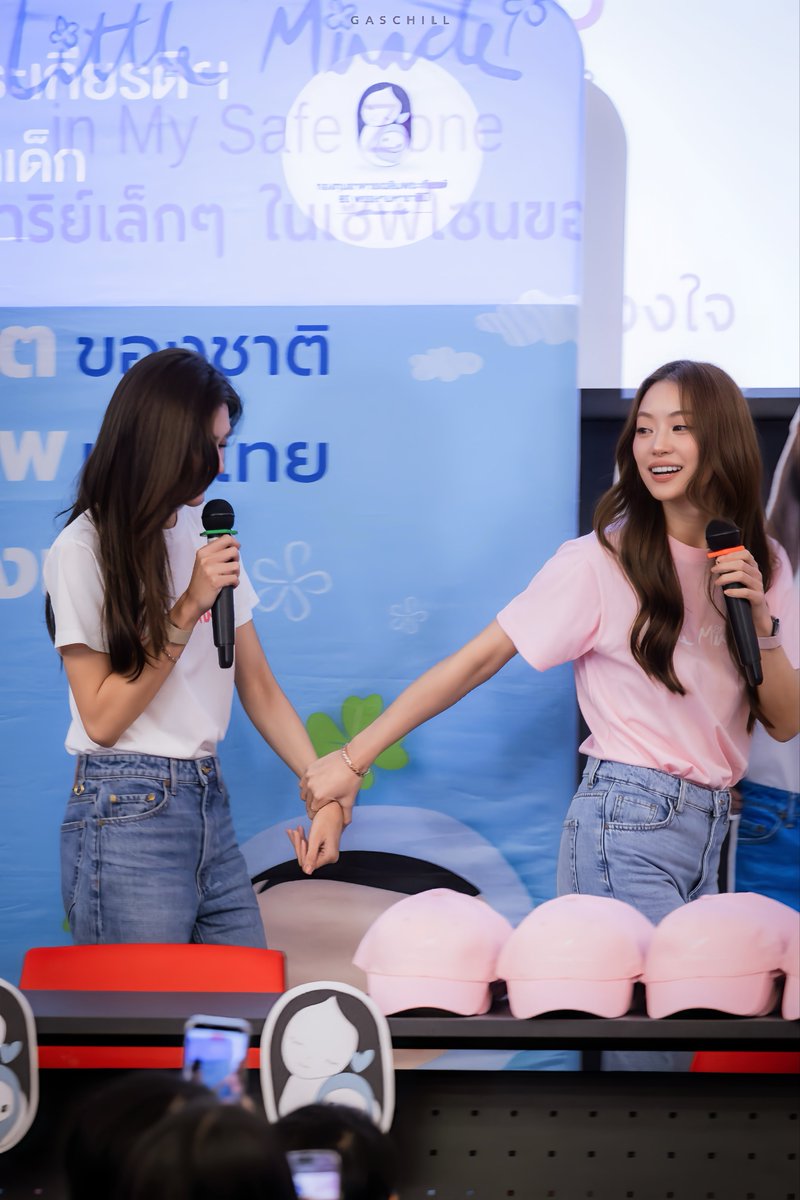 GasChill's tweet photo. บ้านนี้ใครใหญ่ รู้เรื่องเน้าะ 😊

LITTLE MIRACLE WITH LENAMIU
#LMLenaMiuXLittleMiracle

#LenaMiu #ลีน่าหมิว
#LalinaLena #MiuNatsha https://t.co/nkwG6VqFdG