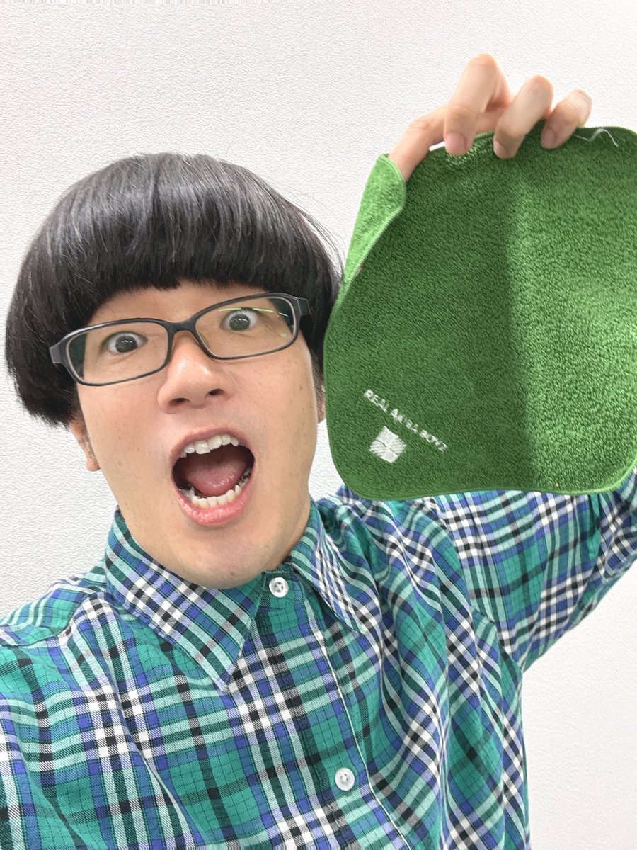 rabkuri's tweet photo. フルメン配信ありがとうございました！
グッズもめっちゃいい感じ〜✨✨✨
#RABを100万人へ https://t.co/K1a1Be4a2A
