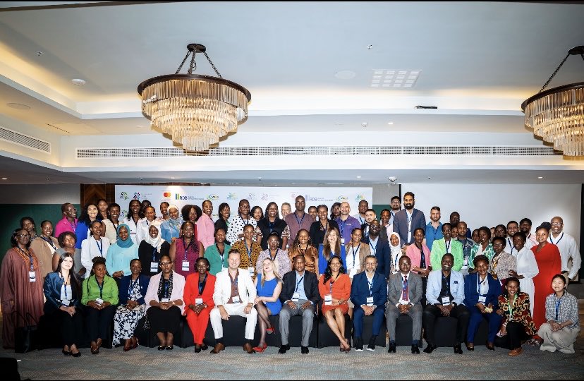 almasiexotics's tweet photo. We're still smiling from ear to ear after the opportunity to connect with customers and partners at the #SheTrades Mission. 🌍

#Agriculture has the power to transform communities, and we are excited to be part of Africa’s growing ecosystem unlocking that potential✨ https://t.co/SpoNCgjHSv