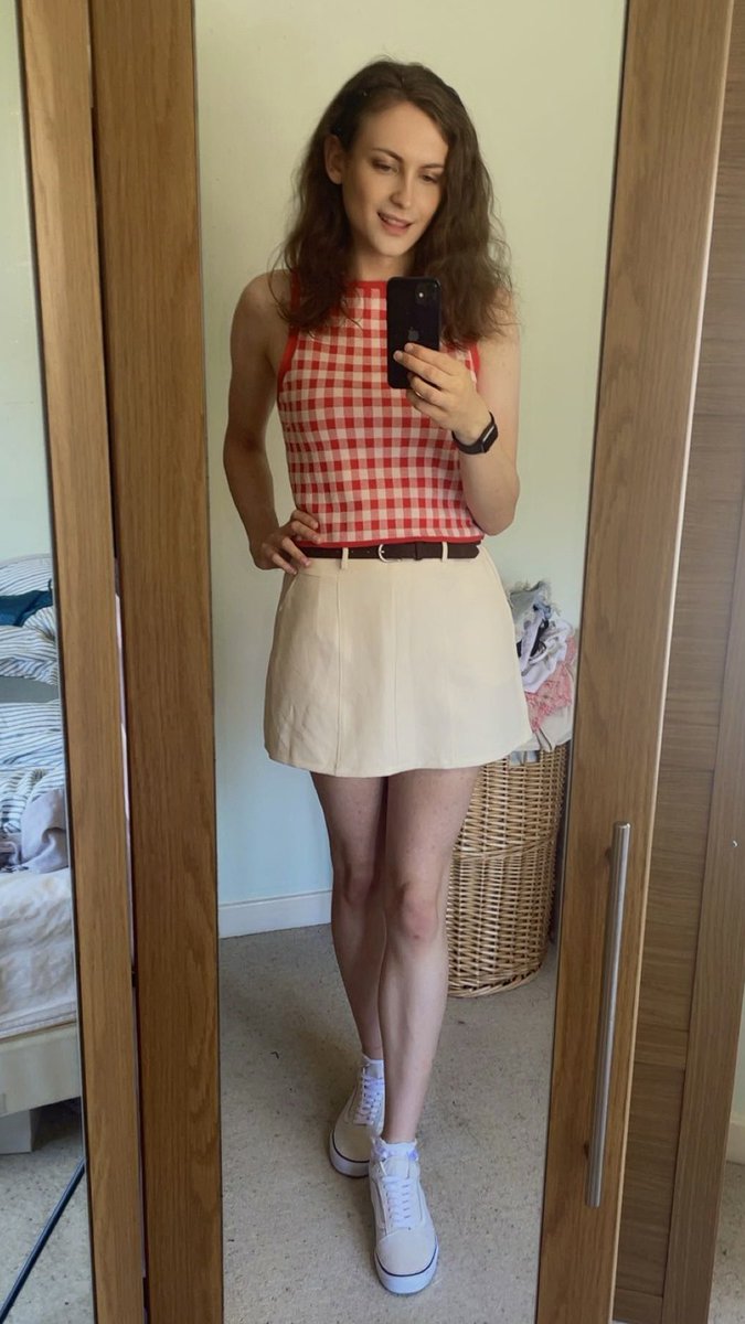 CharlJohnston's tweet photo. She’s smiling today 😁 https://t.co/qmlSm5BVTJ