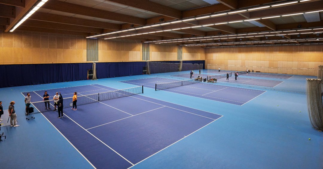 LeeValleyHTC's tweet photo. Tennis coaches, this is not your average court.

We’re looking for coaches to deliver sessions in a premium London 2012 venue, with world class indoor and outdoor courts and more opportunities from our new 08:00 opening.

Interested? Apply now ➡️ https://t.co/H5061PnCUP https://t.co/mingz9ipat