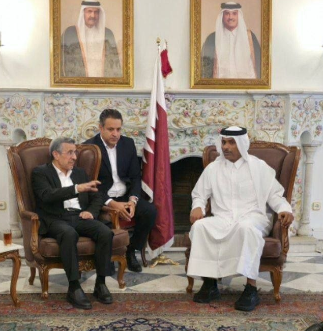 MisterFed's tweet photo. Ma non era stato arrestato? #Ahmadinejad oggi si è recato all'ambasciata del #Qatar a #Teheran #IRAN per porgere le condoglianze. Quando Israele spara una #fakenews, i giornali italiani la rilanciano senza verificarla. "Obbedienza al padrone" https://t.co/hzlxevokgs