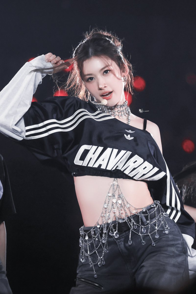 KCloo30's tweet photo. 260712 THIS IS FOR FINAL in SEOUL

#사나 #SANA #サナ 
#트와이스 #TWICE https://t.co/OMScDxbatI