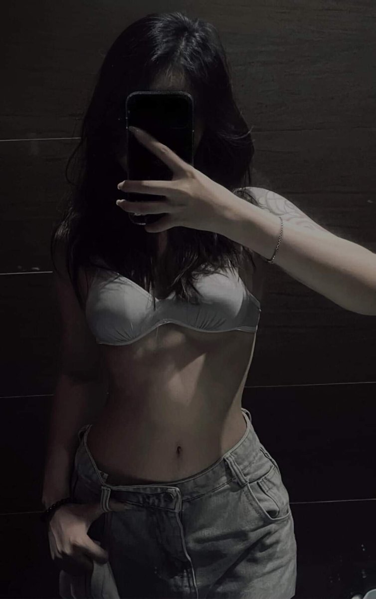Badbyyy2's tweet photo. Lạnh quá https://t.co/OWVPsAcZQp