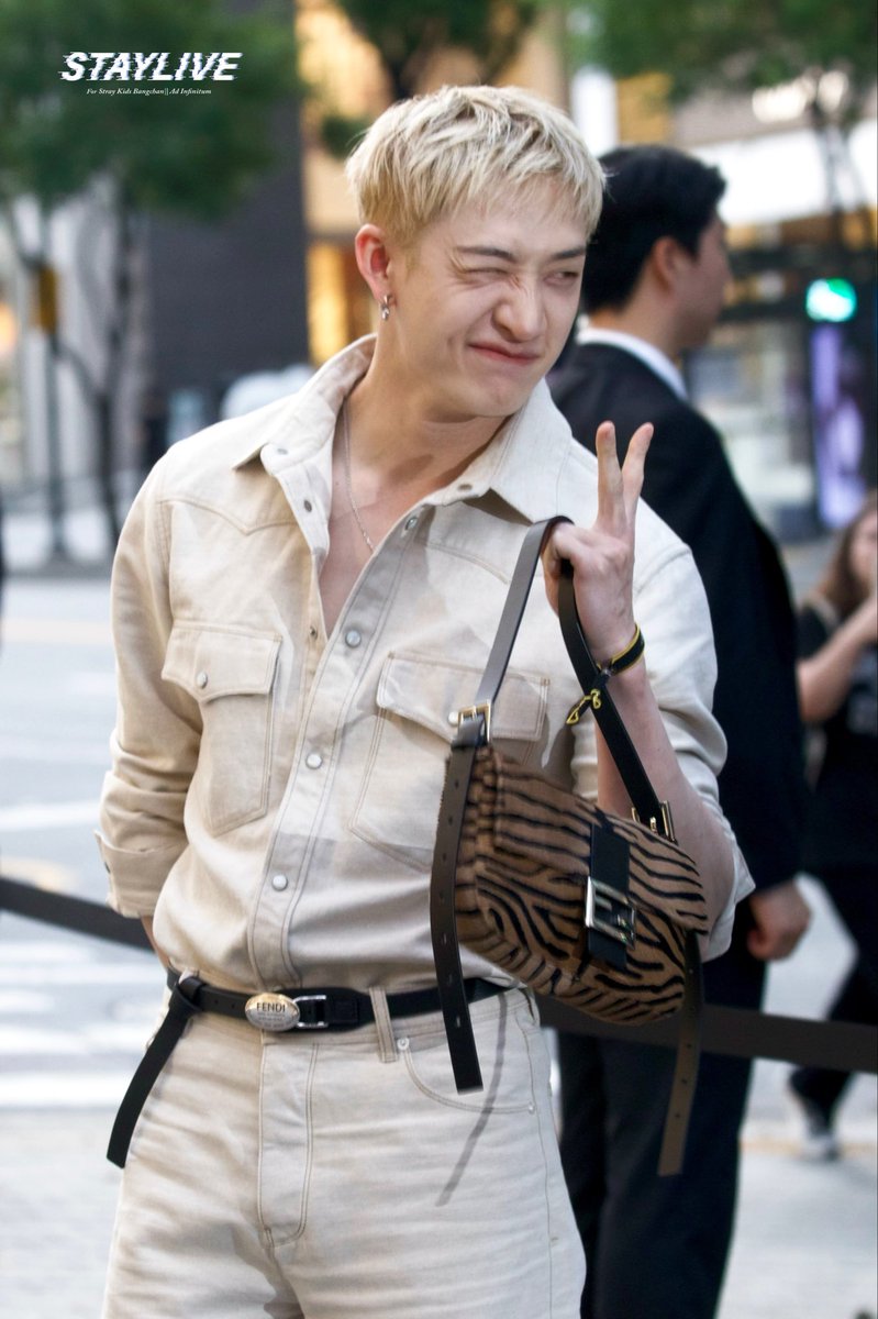 staylive0325's tweet photo. 260715 Palazzo Fendi HD

#방찬 #Bangchan #스트레이키즈 #Straykids #스키즈 #バンチャン https://t.co/gxnXv9yr92
