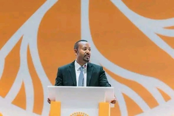 sweprs's tweet photo. ለሺህ ዓመታት ጸንታና በቀላሉ በማይበጠስ ጠንካራ ትስስር ተሰናስላ የኖረችው ኢትዮጵያ በውጭ ፕሮፓጋንዳ ተጠምዳ ጥቅሟን አሳልፋ ትሰጣለች ብሎ መገመት ከንቱ ምኞት መሆኑን ጠቅላይ ሚኒስትር ዐቢይ አሕመድ (ዶ/ር) ገለጹhttps://t.co/9iAITAOEt9 https://t.co/PgQmIbePiT