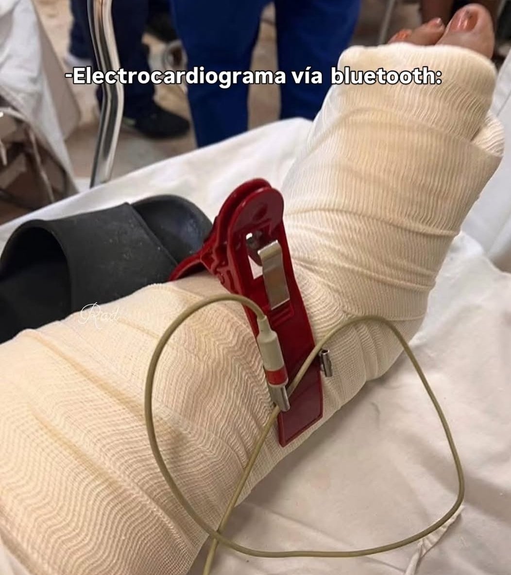 Etereaug's tweet photo. Enfermería trabajando desde casa https://t.co/qNbj2NLt3i