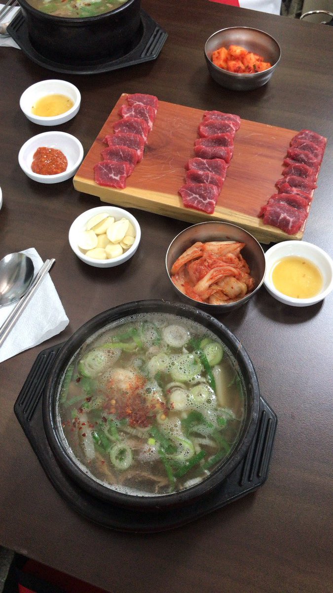 gumaoneii's tweet photo. 근데ㅈㅉ 태평소국밥 고트임 https://t.co/SQMj0hbypD