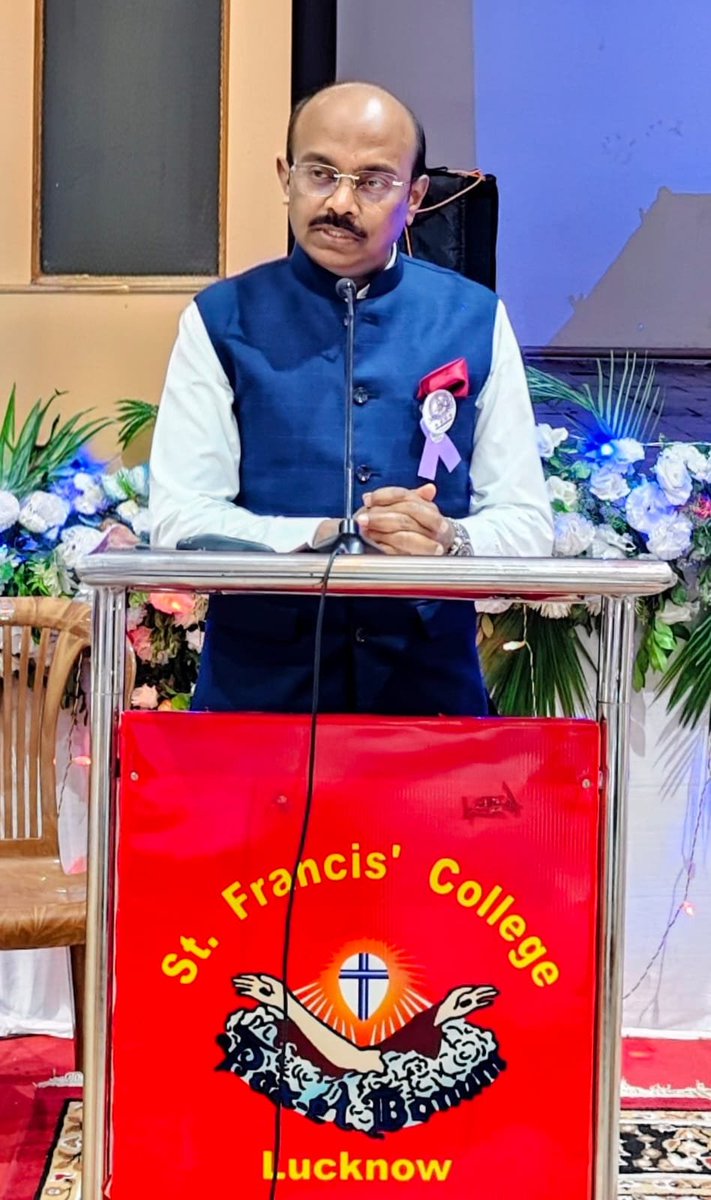 prakashdips's tweet photo. ' TOUCH OF HOPE- Care for Cancer ', a wonderful initiative by Uttar Khsetriya Samaj Vikas Kendra was launched in St. Francis College,Lucknow..
I spoke about timely screening tests for cancer, affordable treatment and palliative care..
#CareForCancer https://t.co/TwXtoyAlmJ