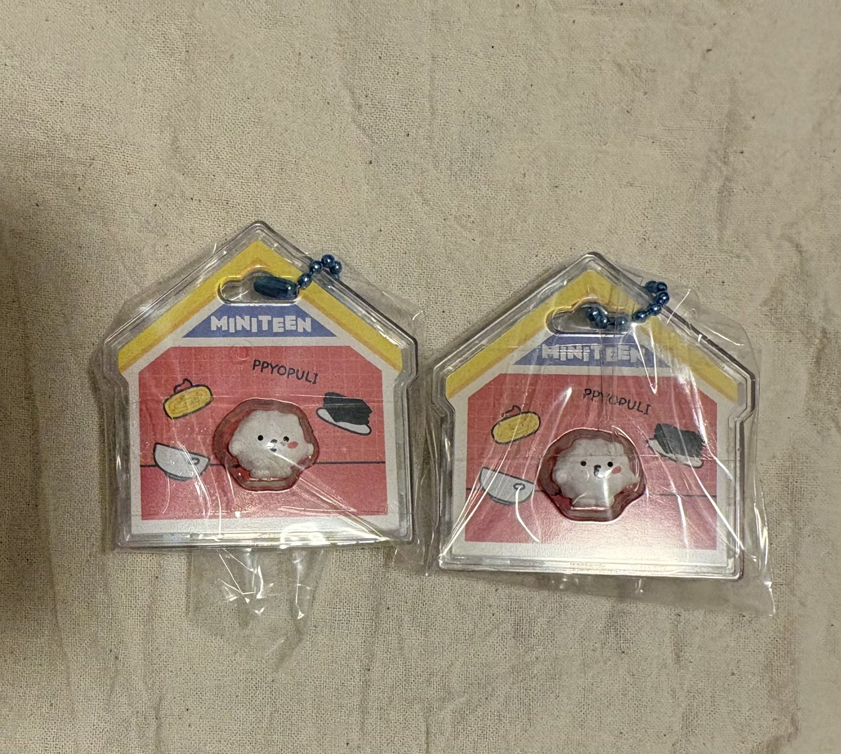 O7insv_tww's tweet photo. MINITEEN カプセルトイ キーリング パッケージチャーム＆グミ SEVENTEEN セブチ 交換
譲)画像のもの
求)カプセルトイ ウォヌ(顔、全身)>>>ホシ、スンチョル(顔、全身)
     キーリング ウォヌ
郵送又は都内手渡し
お気軽にお声掛け下さい🙇🏻‍♀️ https://t.co/yWzxYEJIDO